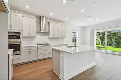 9681 Crystal Isles Circle, Sarasota, FL 34241 - Photo 5
