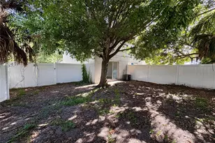 409 57th Ave Dr E, Bradenton, FL 34203 - Photo 17