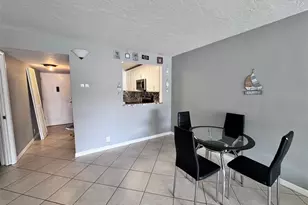 2763 Woodgate Ln, Sarasota, FL 34231 - Photo 21