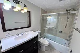 2763 Woodgate Ln, Sarasota, FL 34231 - Photo 25