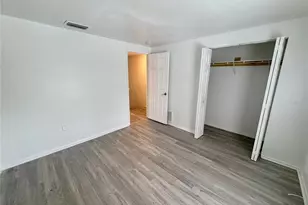 408 57th Ave Dr E, Bradenton, FL 34203 - Photo 13