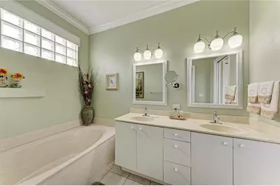 3883 Alamanda Drive, Sarasota, FL 34238 - Photo 15