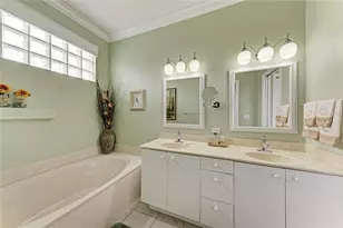 3883 Alamanda Dr, Sarasota, FL 34238 - Photo 15