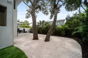 3800 Flores Ave, Sarasota, FL 34239 - Photo 77