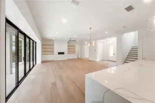 3800 Flores Ave, Sarasota, FL 34239 - Photo 25