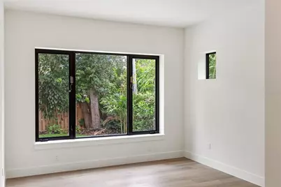 3800 Flores Avenue, Sarasota, FL 34239 - Photo 23