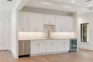 3800 Flores Ave, Sarasota, FL 34239 - Photo 17