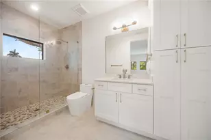 3800 Flores Ave, Sarasota, FL 34239 - Photo 49