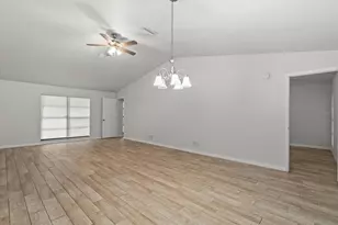 2127 Worrington St, Sarasota, FL 34231 - Photo 9