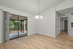 2127 Worrington St, Sarasota, FL 34231 - Photo 7