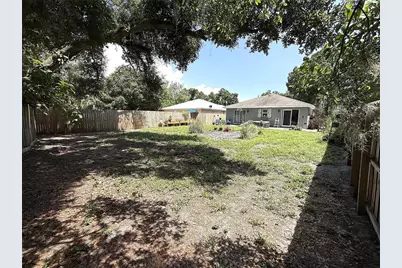 1727 31st Avenue E, Bradenton, FL 34208 - Photo 5