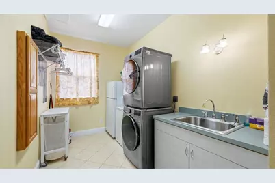 280 W Cowles Street, Englewood, FL 34223 - Photo 23