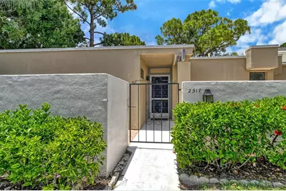 2517 Glebe Farm Close #H-2, Sarasota, FL 34235 - Photo 3