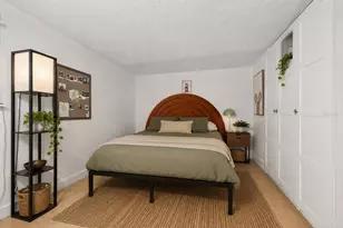 1059 5th St N, Saint Petersburg, FL 33701 - Photo 5