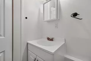 1059 5th St N, Saint Petersburg, FL 33701 - Photo 19