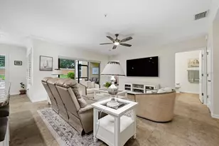 8137 Miramar Way, Lakewood Ranch, FL 34202 - Photo 9
