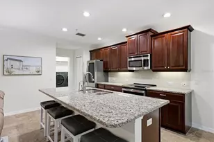8137 Miramar Way, Lakewood Ranch, FL 34202 - Photo 11