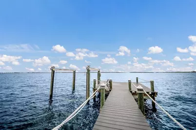 522 Bayview Drive, Bradenton Beach, FL 34217 - Photo 69