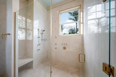 522 Bayview Drive, Bradenton Beach, FL 34217 - Photo 33