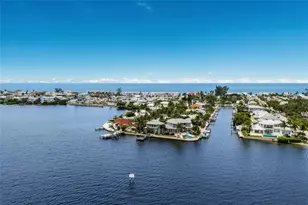 522 Bayview Dr, Holmes Beach, FL 34217 - Photo 5