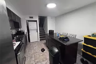 4515 La Capri Ct, Tampa, FL 33611 - Photo 3