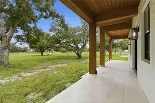 639 Oakford Rd, Sarasota, FL 34240 - Photo 11