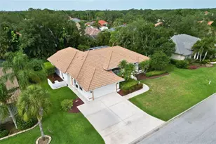 4824 Hanging Moss Ln, Sarasota, FL 34238 - Photo 3