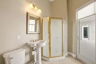 7524 Westmoreland Dr, Sarasota, FL 34243 - Photo 57