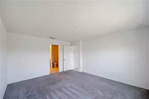 3540 74th Ave Cir E, Sarasota, FL 34243 - Photo 19