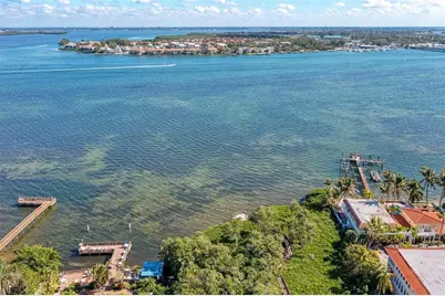 1469 Gulf Drive N, Bradenton Beach, FL 34217 - Photo 41