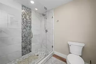 5408 Eagles Point Cir, Sarasota, FL 34231 - Photo 29
