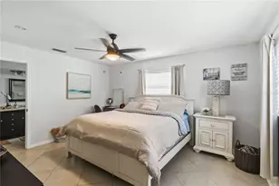 1004 Spindle Palm Way, Apollo Beach, FL 33572 - Photo 9