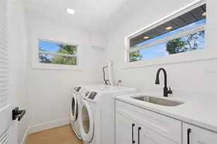 2655 Bay St, Sarasota, FL 34237 - Photo 21