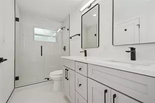 2655 Bay St, Sarasota, FL 34237 - Photo 15