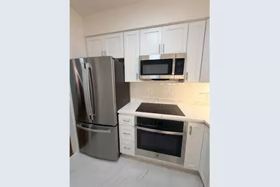 1221 N Palm Avenue #204, Sarasota, FL 34236 - Photo 7