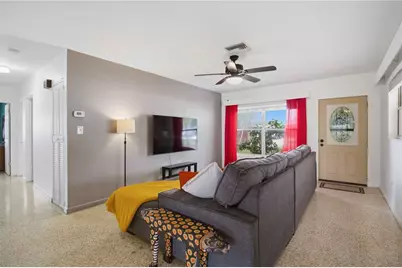 330 Crosby Court, Sarasota, FL 34237 - Photo 7