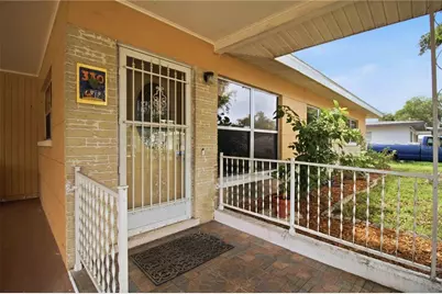 330 Crosby Court, Sarasota, FL 34237 - Photo 3