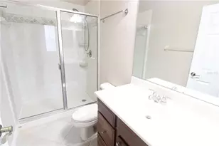 3474 Parkridge Cir, Sarasota, FL 34243 - Photo 9