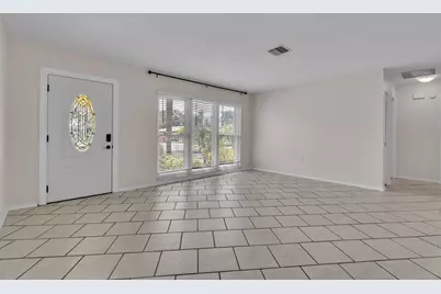 355 McArthur Avenue, Sarasota, FL 34243 - Photo 9