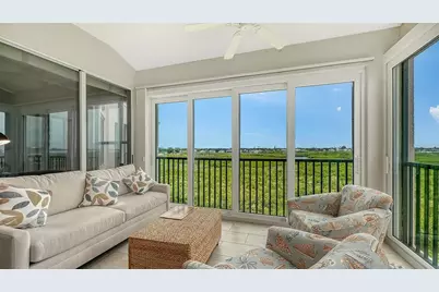 5420 Eagles Point Circle #406, Sarasota, FL 34231 - Photo 7