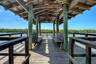 5420 Eagles Point Cir, Sarasota, FL 34231 - Photo 23