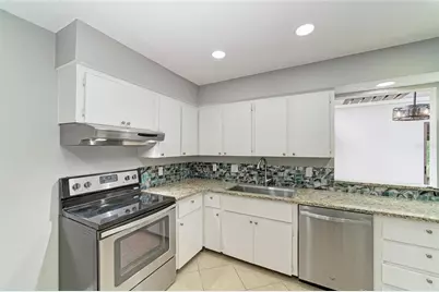 2224 Bahia Vista Street #E6, Sarasota, FL 34239 - Photo 5