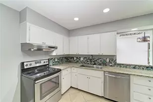 2224 Bahia Vista St, Sarasota, FL 34239 - Photo 5