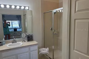 3662 Parkridge Cir, Sarasota, FL 34243 - Photo 11