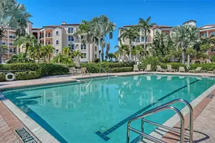 5420 Eagles Point Cir, Sarasota, FL 34231 - Photo 17