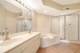 5420 Eagles Point Cir, Sarasota, FL 34231 - Photo 13