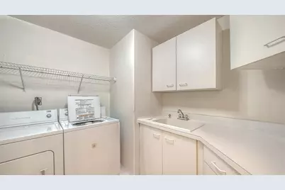 5420 Eagles Point Circle #206, Sarasota, FL 34231 - Photo 15