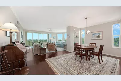 5420 Eagles Point Circle #206, Sarasota, FL 34231 - Photo 5