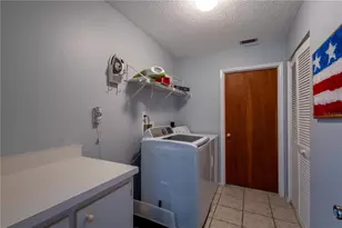 7913 Pineglen Ct, Sarasota, FL 34238 - Photo 15
