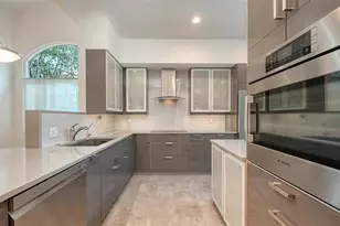4004 Penshurst Park, Sarasota, FL 34235 - Photo 7